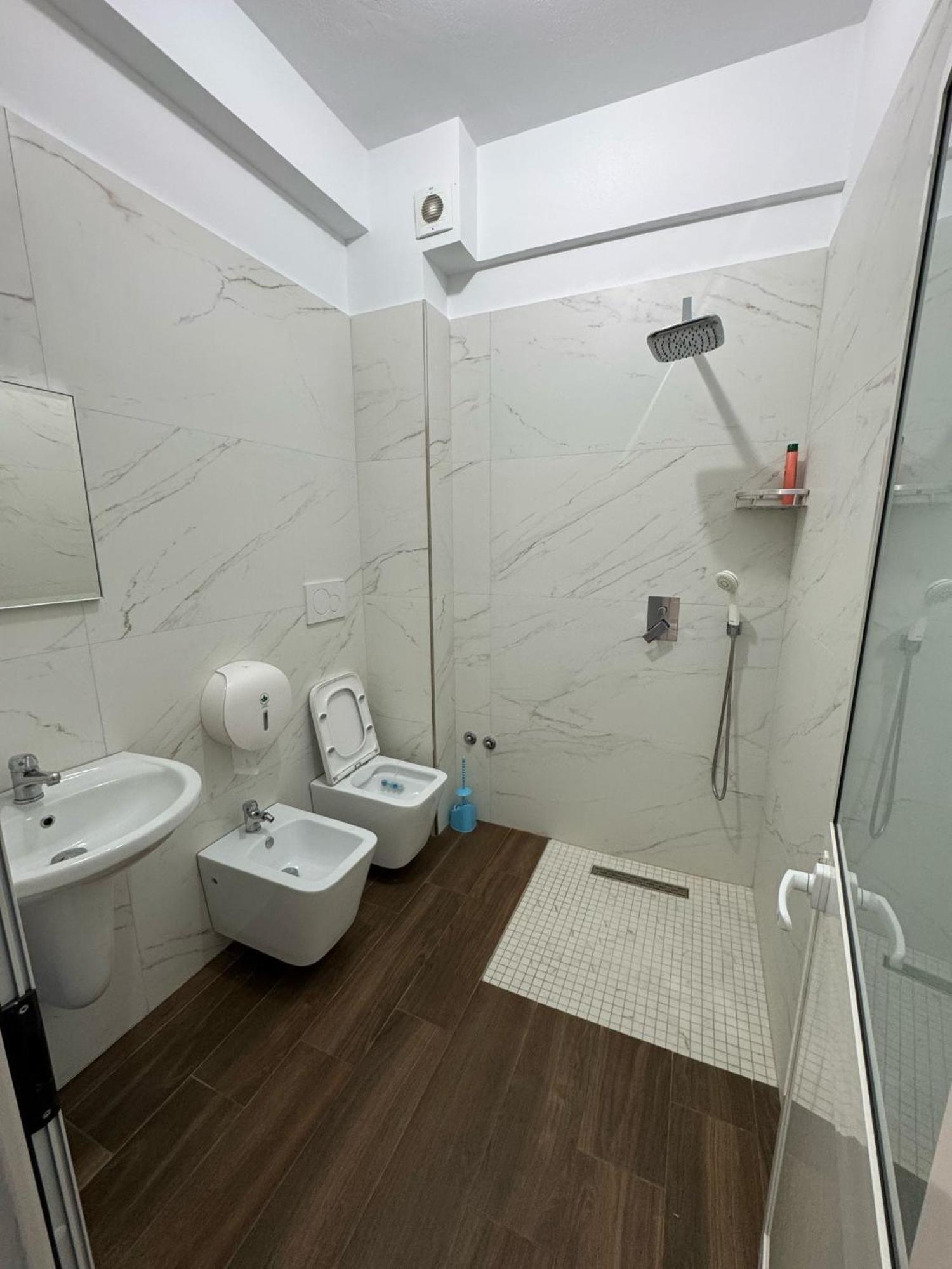 Hotel Europa Lezhë Dış mekan fotoğraf